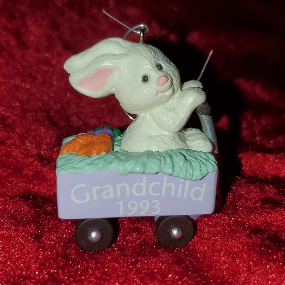 Vintage 1993 Hallmark Keepsake Grandchild Easter Ornament Bunny Rabbit Wagon - Picture 7 of 14